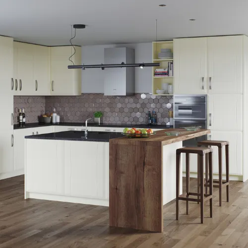 Fitted kitchen by Fortnum Home Improvements in Northampton